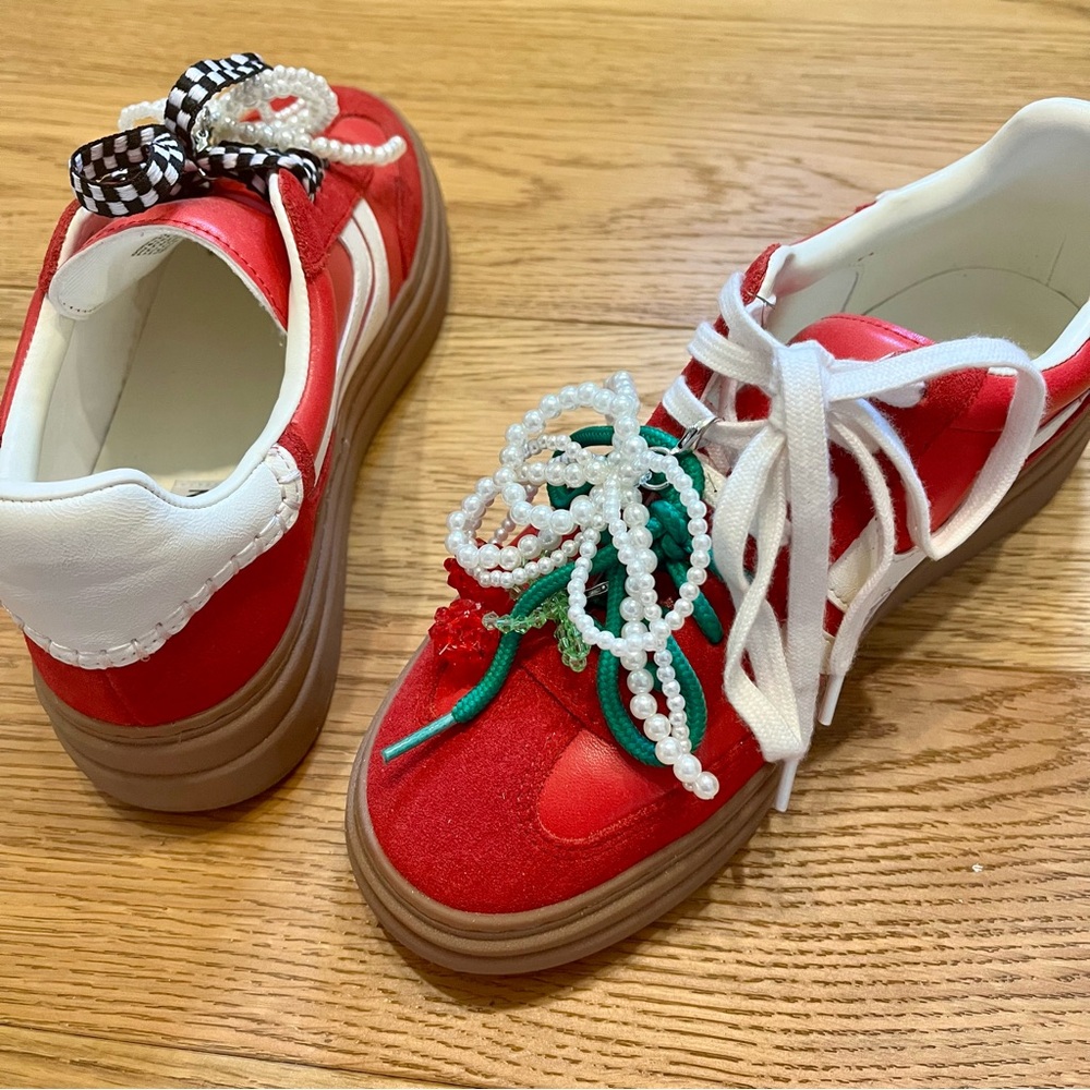 Steve Madden Dodge Sneakers with Beaded Detail 8.5